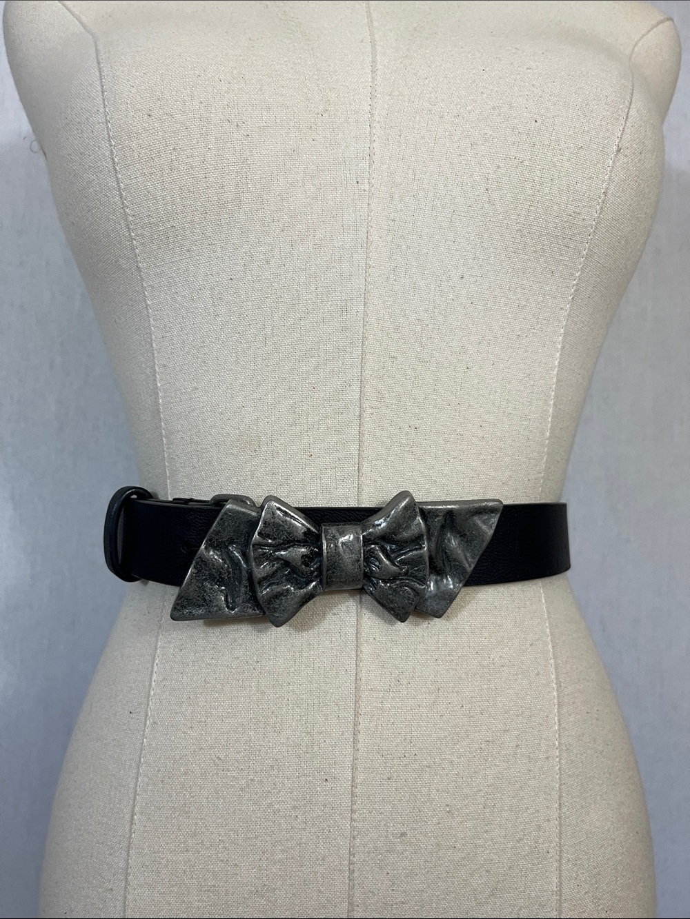Betsey Johnson Black Belt with Pewter Bow Buckle size M